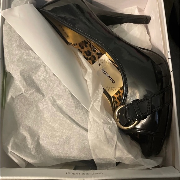 Queentina European Brand New with tags - Picture 2 of 7